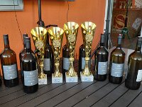 Jeder Sieger bekommt heuer u.a. eine Magnum-Flasche vom Weingut Mayr-Buchegger, organisiert von Franz Pehböck...